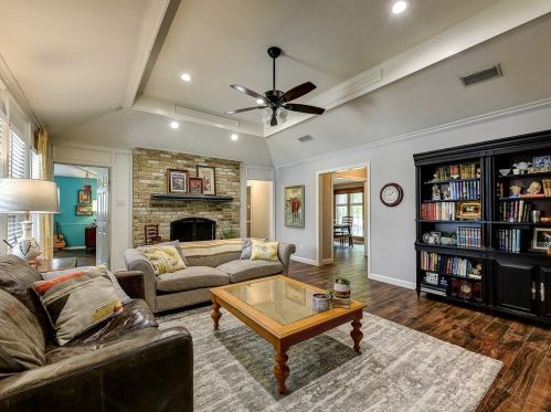 1218 Huntington Dr, Richardson TX  75080-2929 exterior