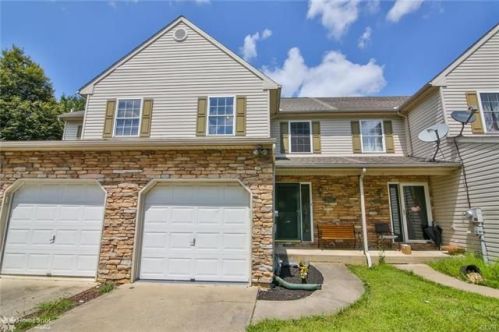 1547 Pinewind Dr, Alburtis, PA 18011-2702