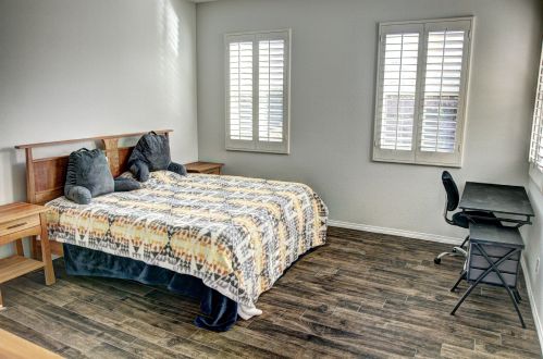 43708 Parkway Esplanade, La Quinta CA  92253-4099 exterior