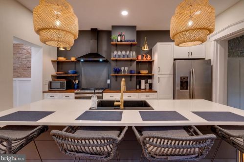 721 Orange St, Lancaster PA  17602-3118 exterior