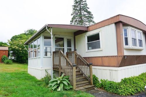 60 E St, Groton CT  06340-5366 exterior