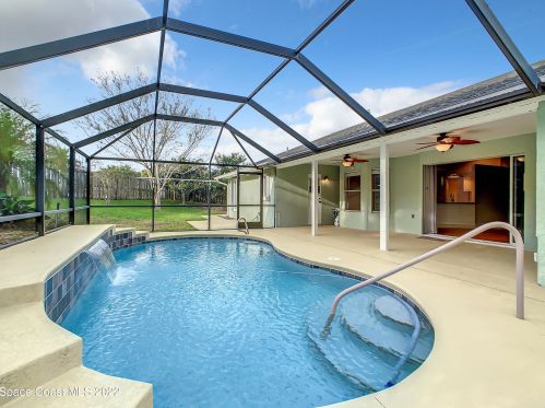 3924 Tanglewood Cir, Titusville, FL 32780-3525