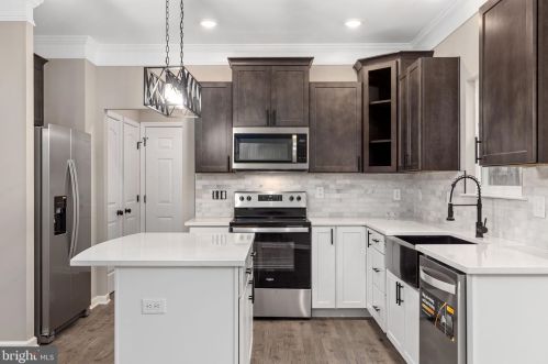 10914 Thiel Ct, Spotsylvania VA  22551-8034 exterior