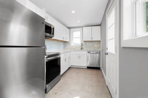 51 Talmadge St, Poughkeepsie NY  12601-1722 exterior