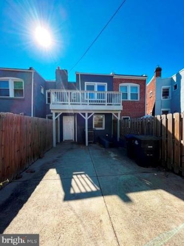 1260 Penn St, Washington, DC 20002-2810