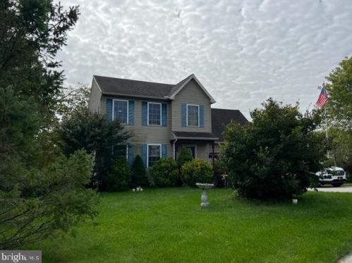 25 Devonshire Ct, Mount Wolf, PA 17347-9556