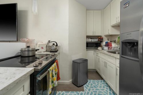 1107 Acacia Rd, Pearl City, HI 96782-2587