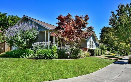 1943 Geary Dr, Santa Rosa, CA 95404-3151