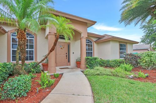 4221 Whitebread Rd, Fort Pierce, FL 34953-3131
