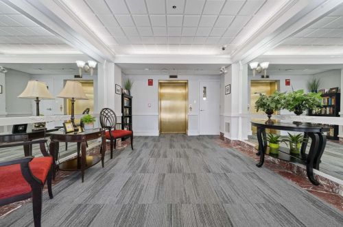 10-601 Mountain Laurels Dr, Nashua NH  03062-2247 exterior
