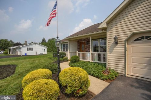 158 Cedar Ln, Lebanon, PA 17046-2033