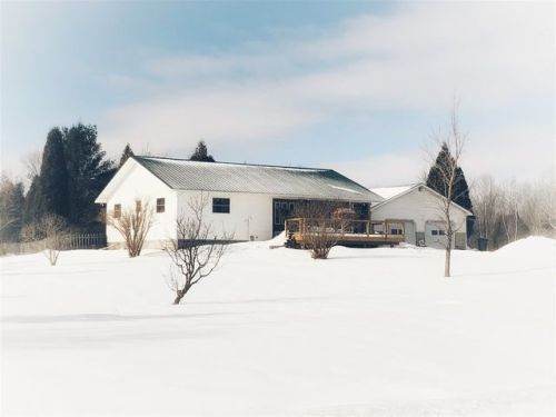 363 Larue Rd, Massena Center, NY 13662-3370