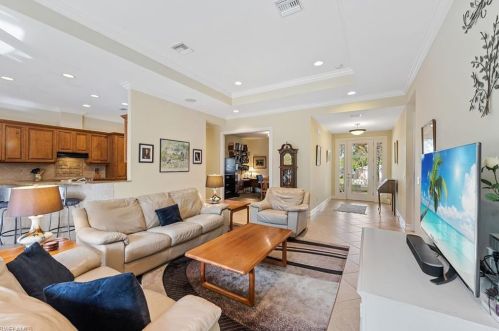 9792 Pennsylvania Ave, Bonita Springs, FL 34135-4662