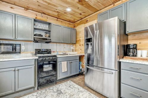 17978 Nashport Rd, Nashport OH  43830-4601 exterior