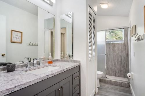 101 Sharwood Dr, Naples FL  34110-5721 exterior