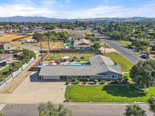 12785 Roswell Ave, Chino CA  91710-3043 exterior