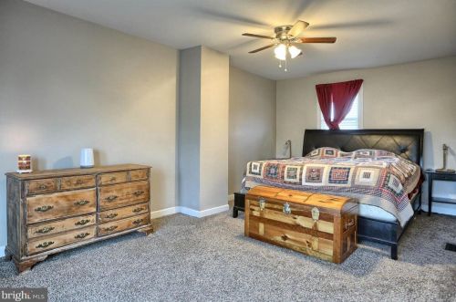 102 Allegheny Ln, Carlisle PA  17013-9103 exterior