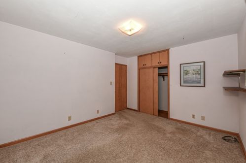 1426 Homestead Trl, Thiensville WI  53092-3217 exterior