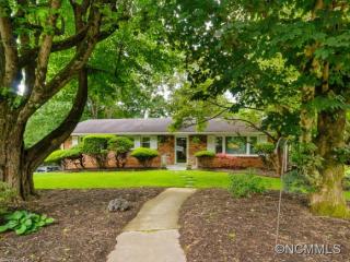 31 Deanwood Cir, Asheville, NC 28803-1846