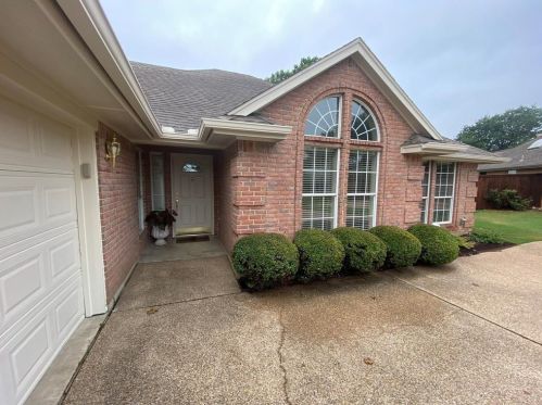 7613 Meadowside Rd, Fort Worth, TX 76132-3525