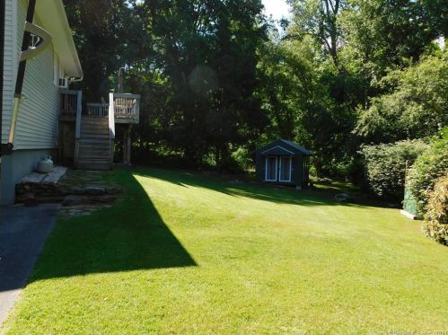 82 Cemetery Rd, Colchester CT  06415-2404 exterior