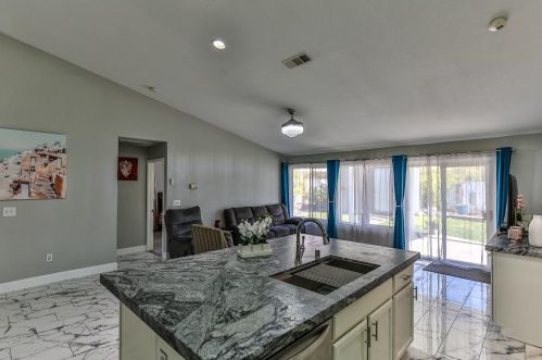 8489 Mcgray Way, Elk Grove CA  95624-4121 exterior