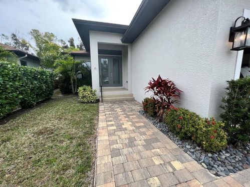 3128 Woodside Ave, Naples, FL 34112-7334
