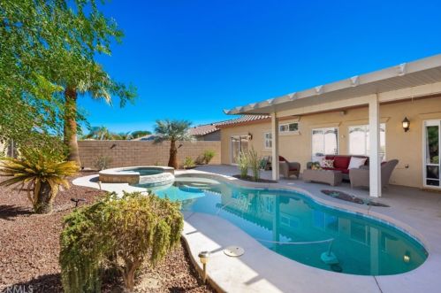 828 Mira Grande, Palm Springs CA  92262-1209 exterior