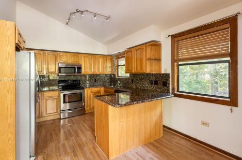 243 Buttonwood Shores Dr, Key Largo FL  33037-2442 exterior