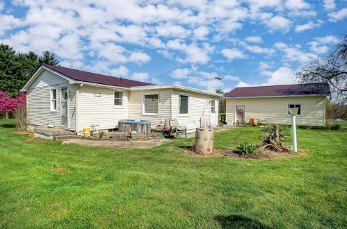 3045 Wayne Ridge Rd, Zanesville OH  43701-8651 exterior