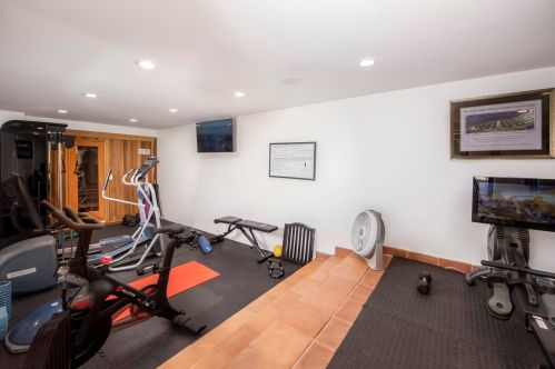 719 Lilac Dr, Santa Barbara CA  93108-1436 exterior