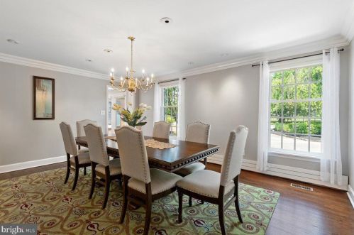 213 Constitution Dr, Princeton NJ  08540-6711 exterior