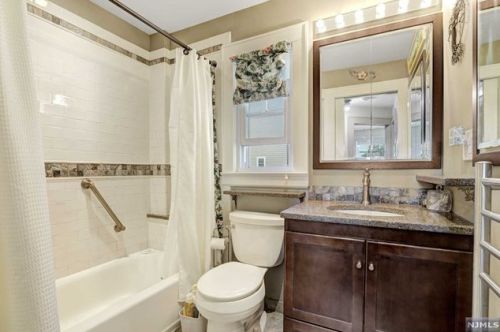 138 Forest Ave, Verona NJ  07044-1015 exterior