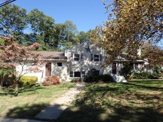 707 Park Ave, Middletown, NJ 07748-2316