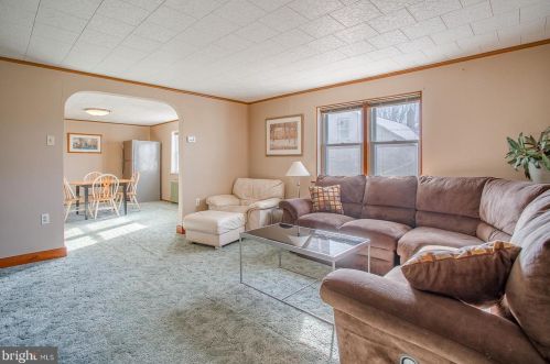 385 Zynn Rd, Downingtown PA  19335-1146 exterior