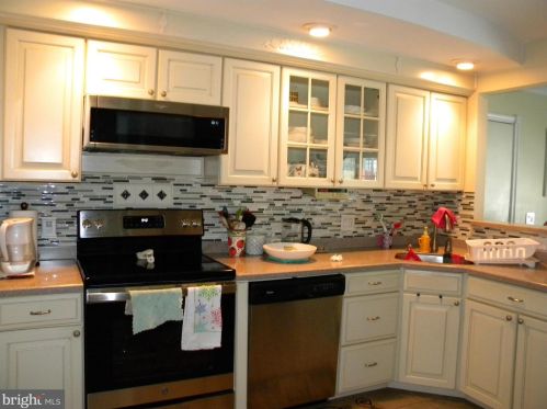 3 Briarwood Ct, Navy Sup Dpt, PA 17050-3182