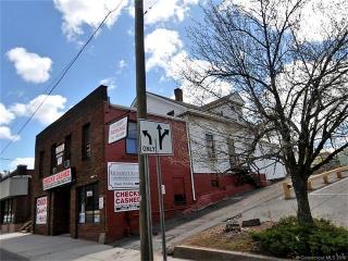 200 Main St, Meriden CT  06451-4047 exterior