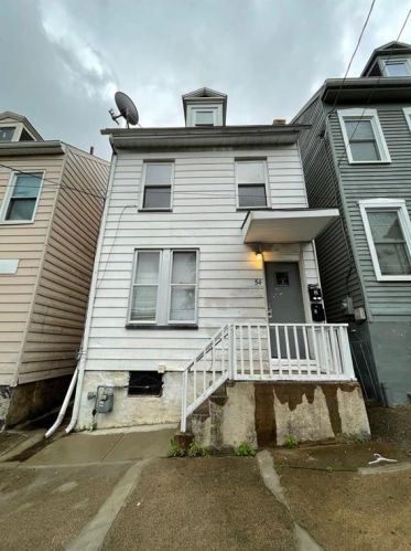 54 7th St, Easton, PA 18042-3448