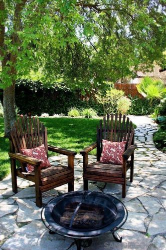 1876 Kurenda Way, Vista CA  92083-7637 exterior