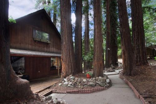 819 Hillcrest Dr, Felton, CA 95018-9119