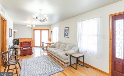 19 Lee Ann Dr, Blenheim NJ  08012-5353 exterior