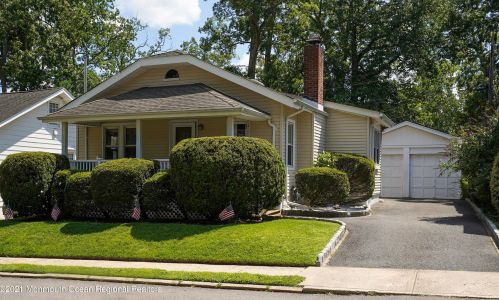 22 Wardell Pl, Tinton Falls NJ  07712-4856 exterior