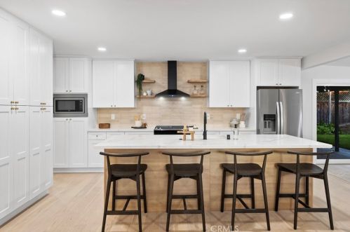 5253 Countryside Dr, San Diego CA  92115-2136 exterior