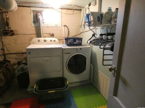 144 Old Country Rd, Huntington Station NY  11747-1814 exterior