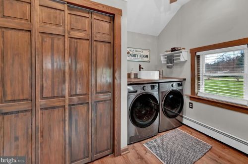 435 Boxwood Rd, Red Lion PA  17356-8347 exterior