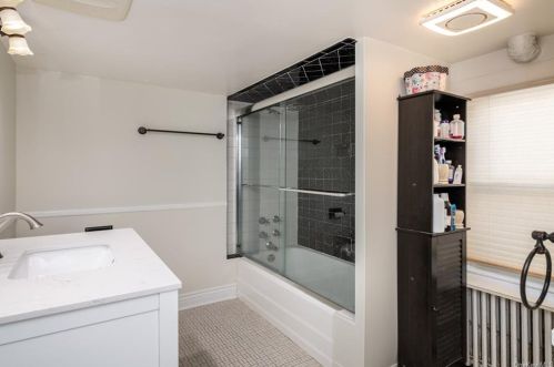 86 Parkway Cir, Scarsdale NY  10583-5420 exterior