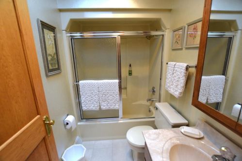 209 Trillium Cir, Green Bay WI  54313-4960 exterior