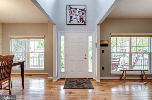 167 Alpine Dr, Leesburg VA 20175-6172 exterior