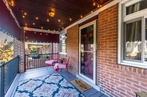 3333 Latonia Ave, Pittsburgh, PA 15216-2207