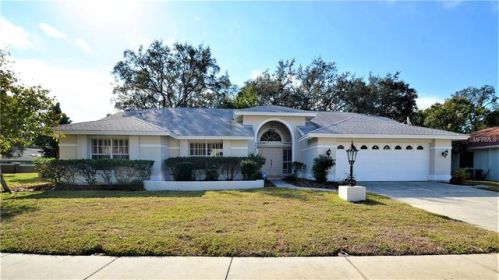 2940 Windridge Dr, Tarpon Springs, FL 34691-2617